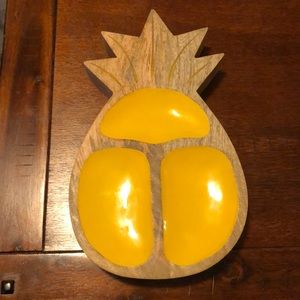 Wood pineapple shape serving tray